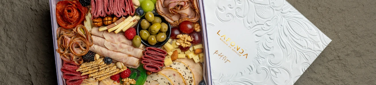 Gourmet deli platter